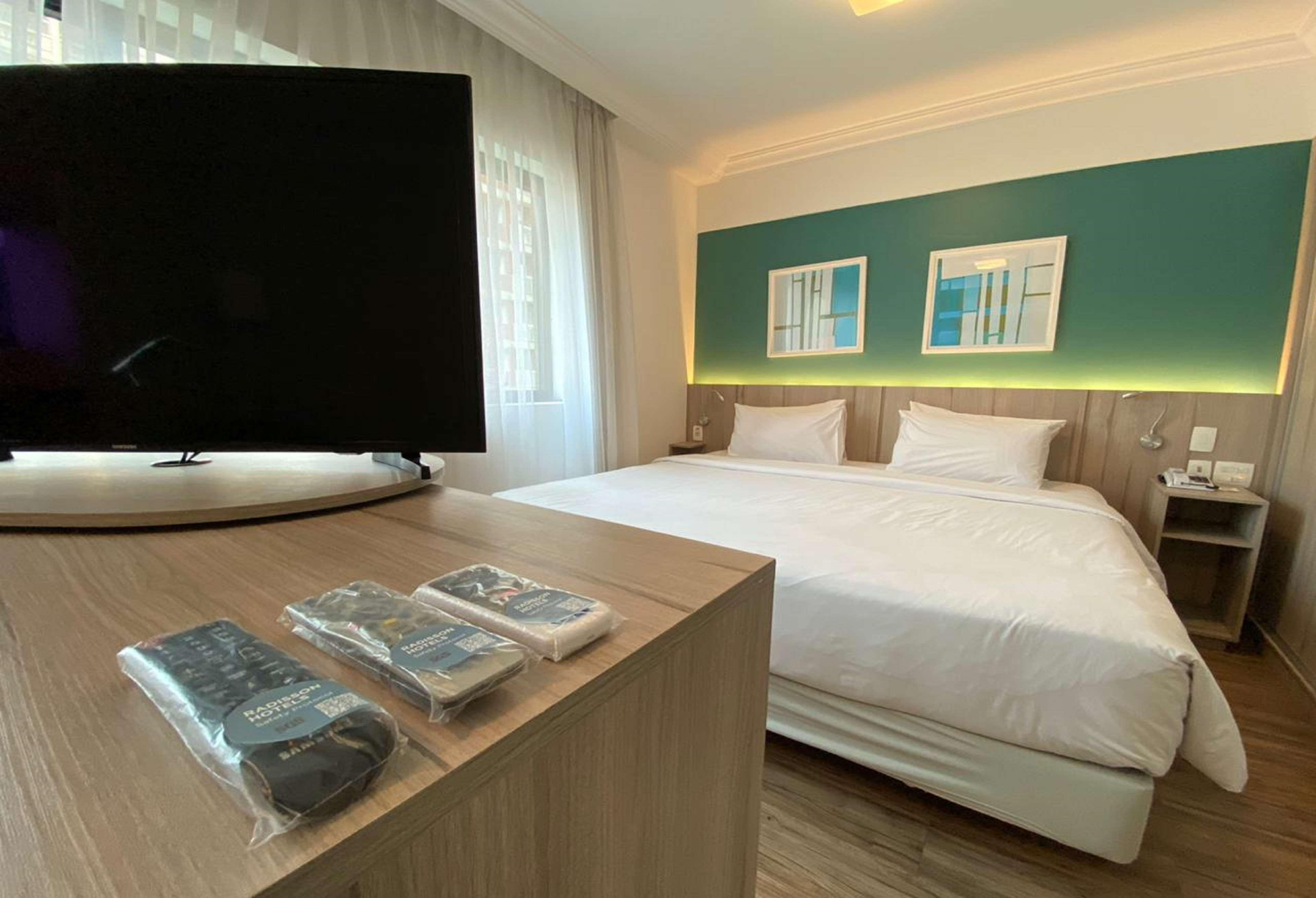 فندق Radisson Oscar Freire ساو باولو المظهر الخارجي الصورة A room at the hotel