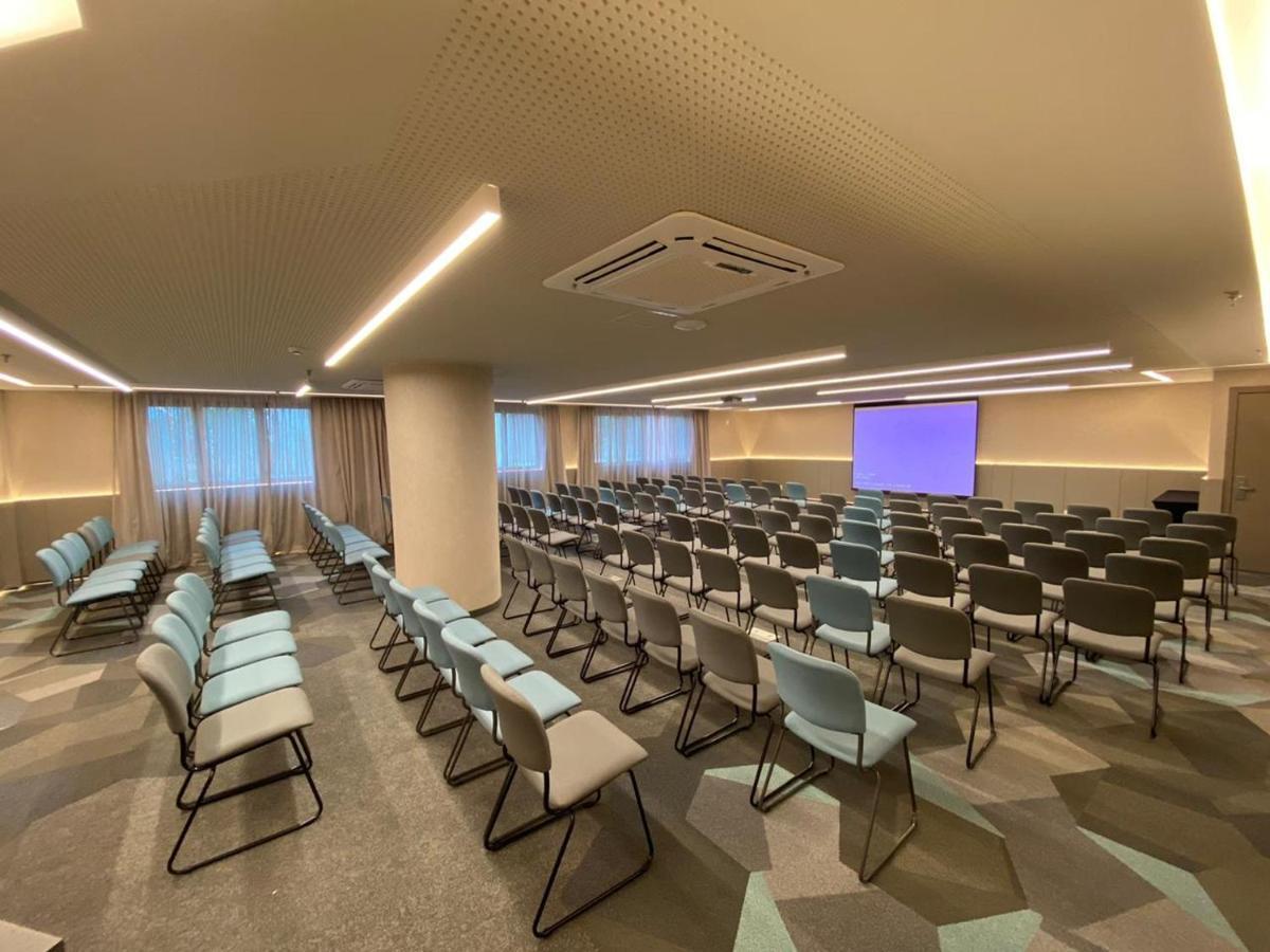 فندق Radisson Oscar Freire ساو باولو المظهر الخارجي الصورة The 2019 conference venue